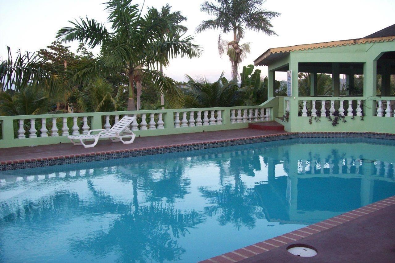 Hidden Paradise Resort Hotel نيغريل المظهر الخارجي الصورة